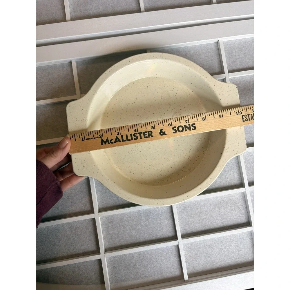 Vintage 1960s-70s Kitchen Avocado Green Speckled Pie Pan 10.5